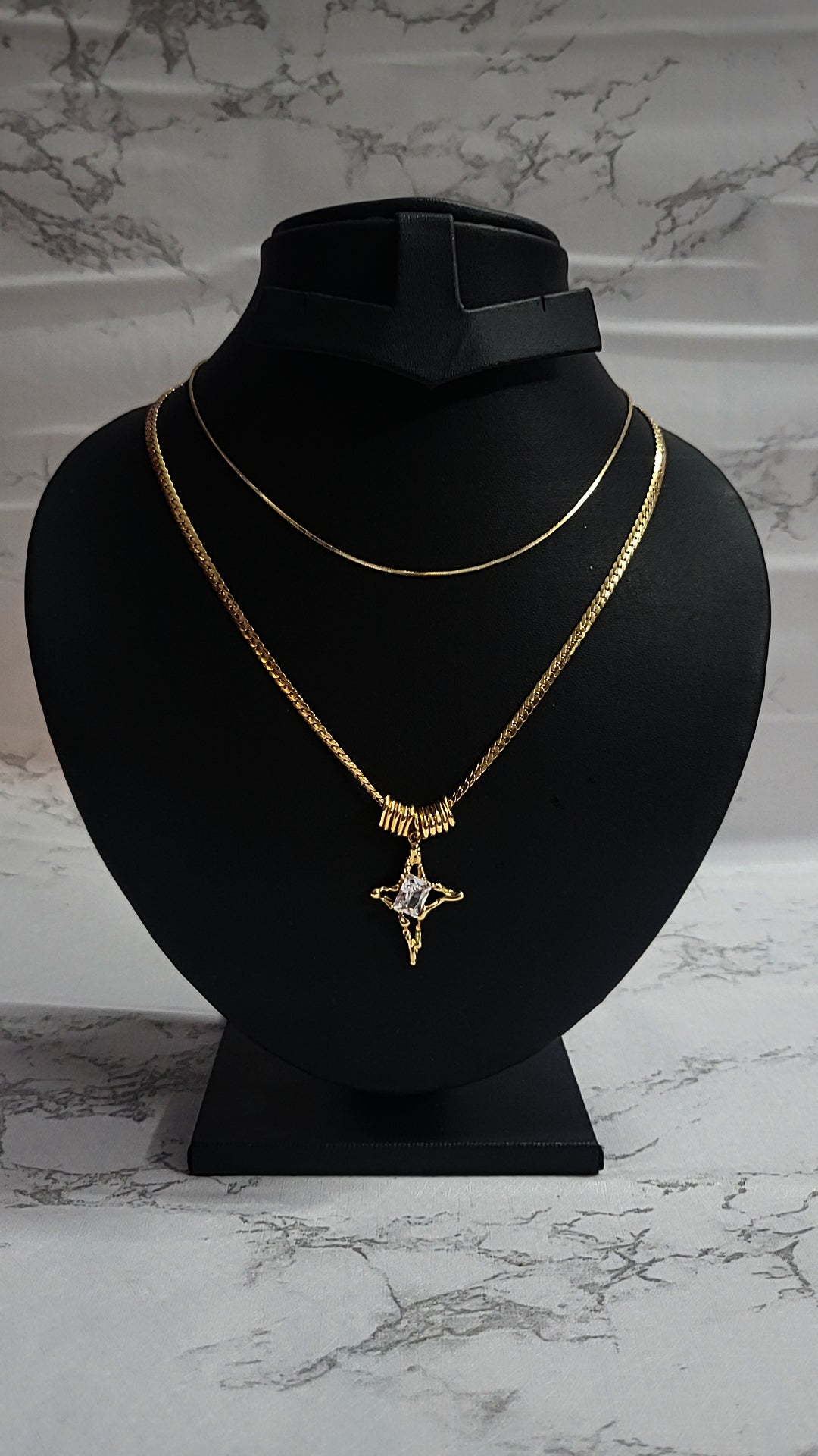 Elegant Two-Layer Star Pendant Necklace