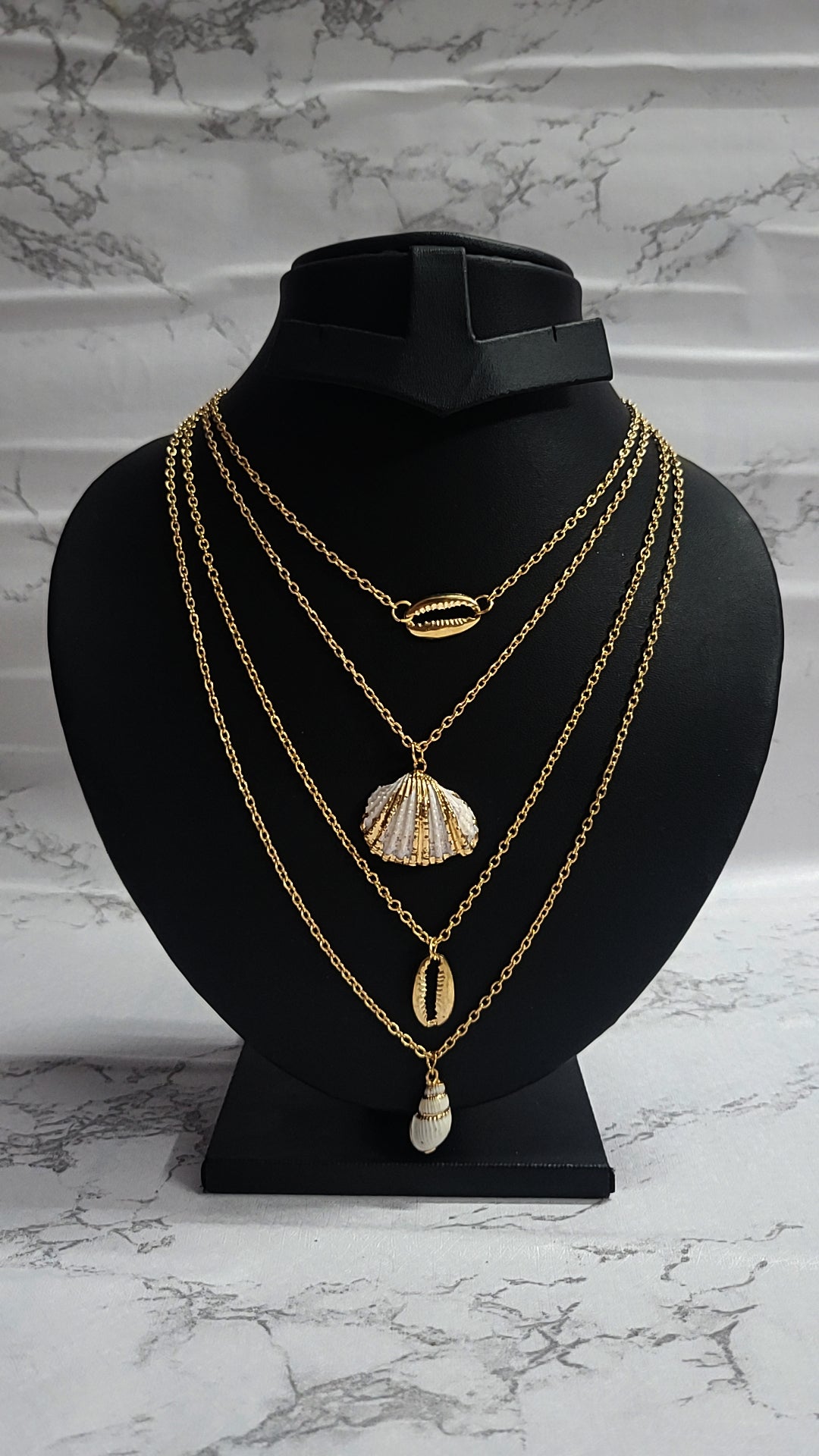 Ocean-Inspired Layered Shell Pendant Necklace